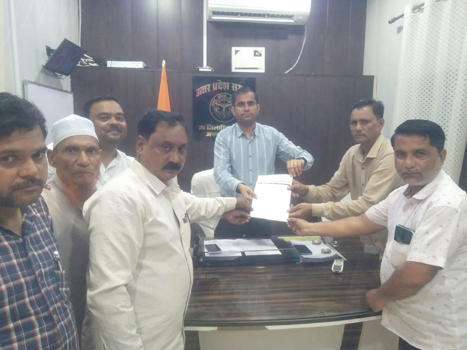 तंजीम गुलामाने मुस्तफा सोसायटी ने जुलूस मोहम्मदी के सम्बंध में सौंपा पत्र