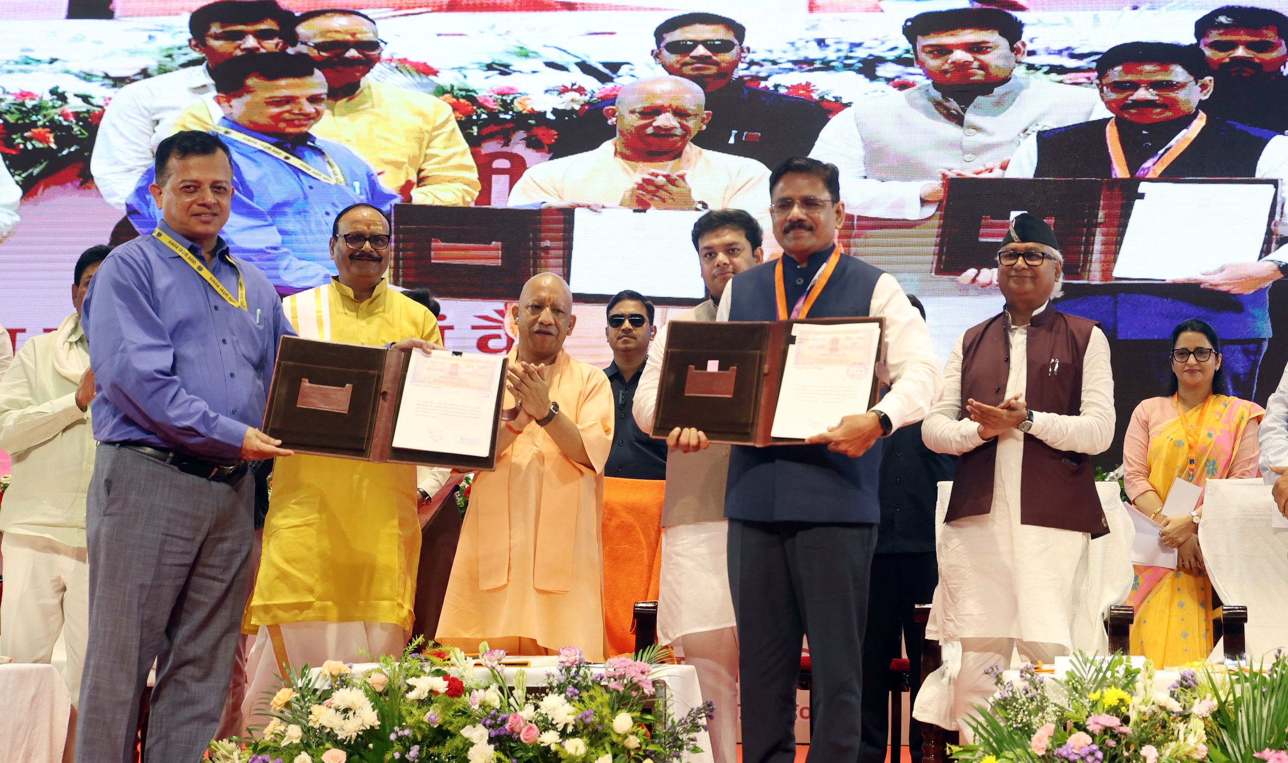 रसोइया सामाजिक सुरक्षा के तहत मुख्यमंत्री योगी के समक्ष हुआ एमओयू