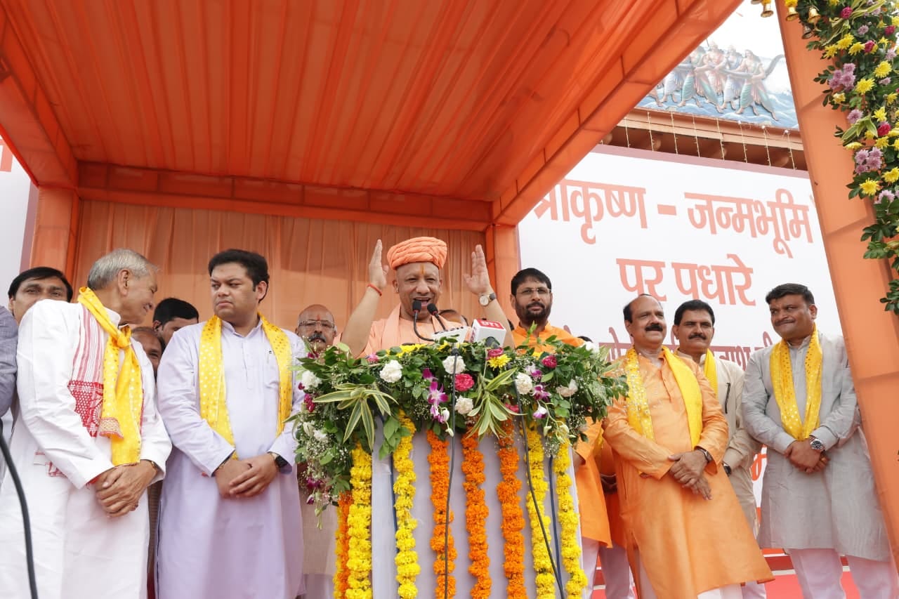 जिनकी बाबर-औरंगजेब में आस्था होगी, क्या वे आपकी आस्था का सम्मान कर पाएंगे- सीएम योगी