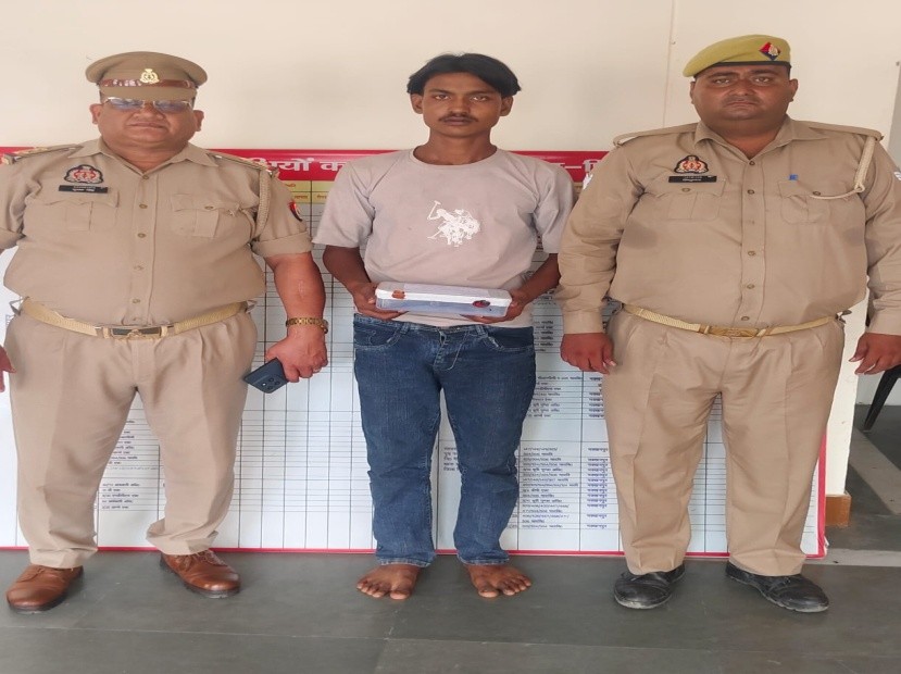 मक्खनपुर पुलिस ने चेकिंग के दौरान की कार्रवाई, आरोपी के खिलाफ आर्म्स एक्ट में मुकदमा दर्ज तमंचा  और जिंदा कारतूस सहित गिरफ्तार