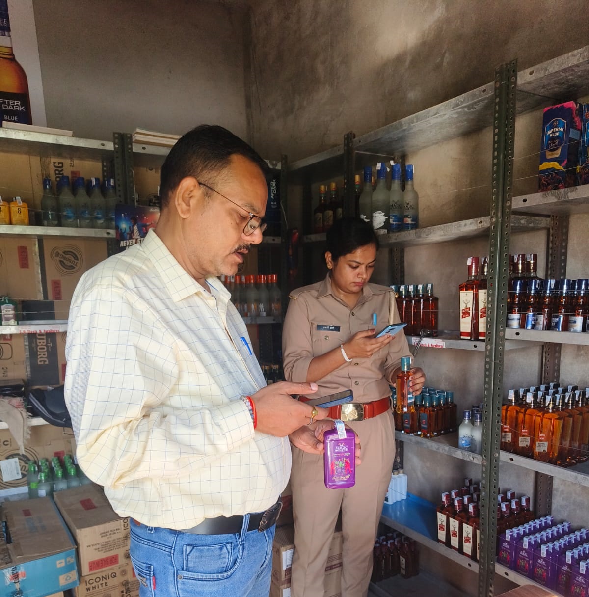 आबकारी विभाग ने फुटकर मदिरा दुकानों का किया निरीक्षण, दिए जरूरी निर्देश
