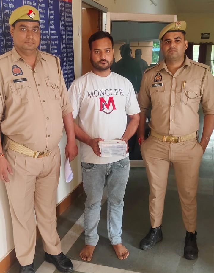 मक्खनपुर पुलिस ने अवैध चाकू समेत आरोपी को किया गिरफ्तार