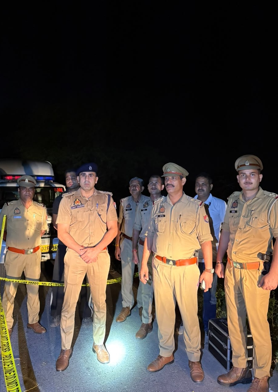 महिला की हत्या में वांछित 25 हजार का इनामी आरोपी पुलिस मुठभेड़ में गिरफ्तार पैर में गोली लगने से घायल