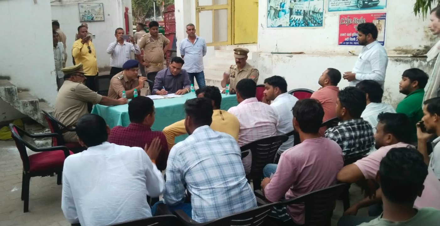 रसूलपुर पुलिस ने चार लावारिस वाहनों की कराई नीलामी, एक लाख रुपये में हुआ निस्तारण