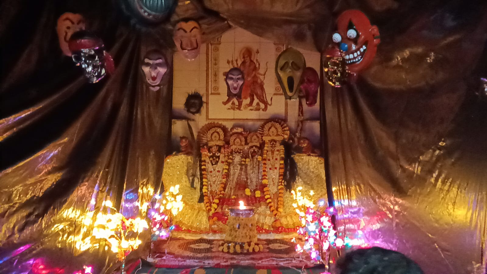 गोवर्धन की मनसा देवी पर माता के नवरात्रों की धूम