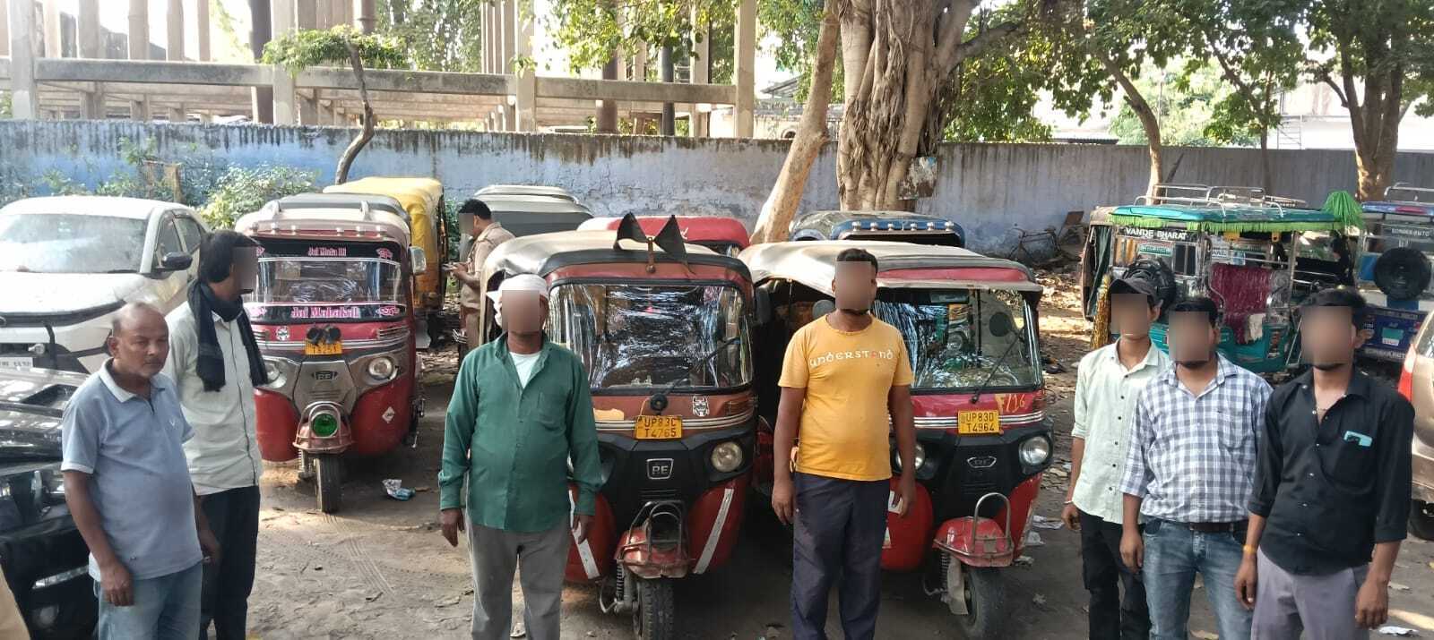 यातायात पुलिस का अभियान: 51 ई-रिक्शा के चालान, 10 ऑटो सीज ओवरस्पीड में 153 वाहनों के चालान