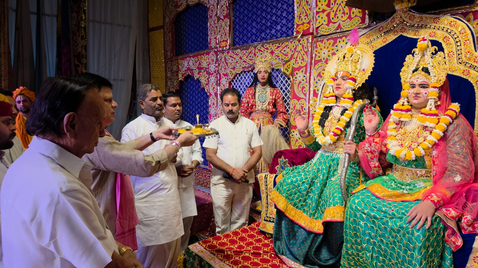 अवध बाजे बधाई, राम जन्मे हैं आज’ से गूंजा रामलीला पंडाल