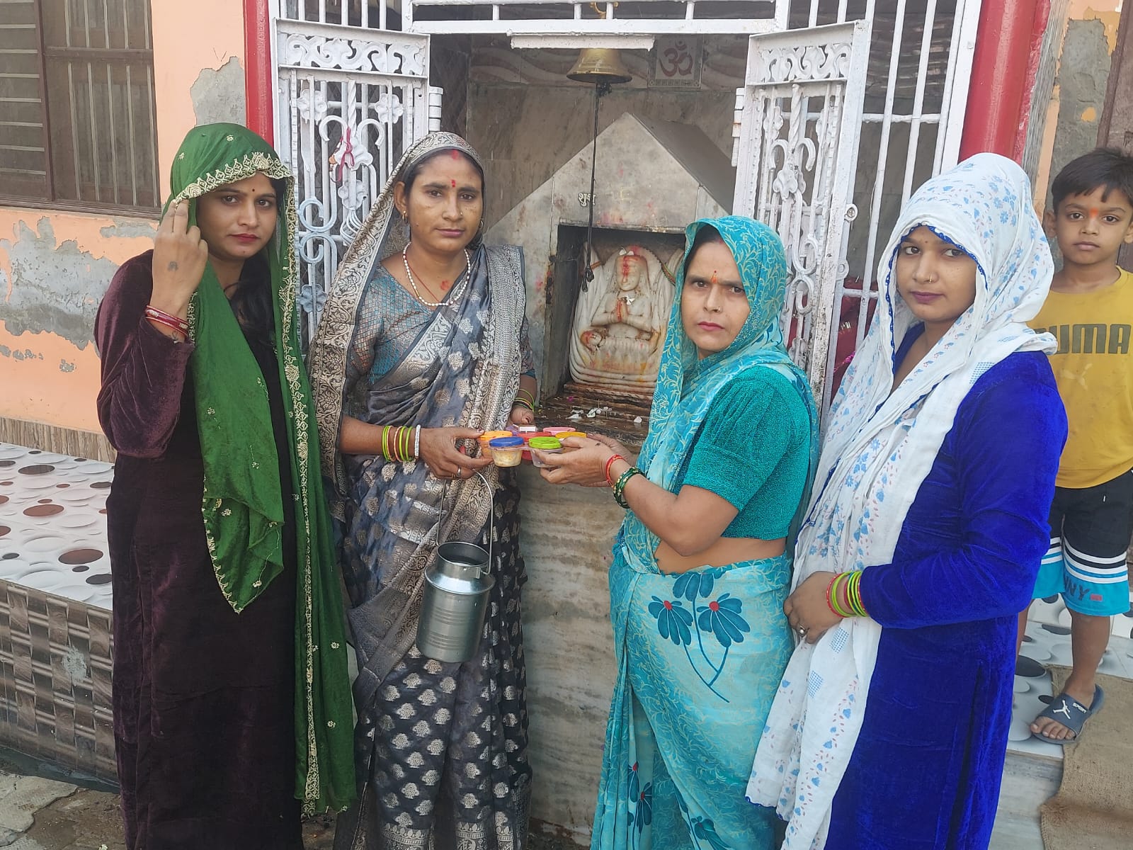 सती के श्राप के डर से  मथुरा के सुरीर में सुहागन नहीं मनाती करवाचौथ